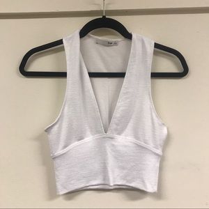 Wilfred free white v neck cropped tank